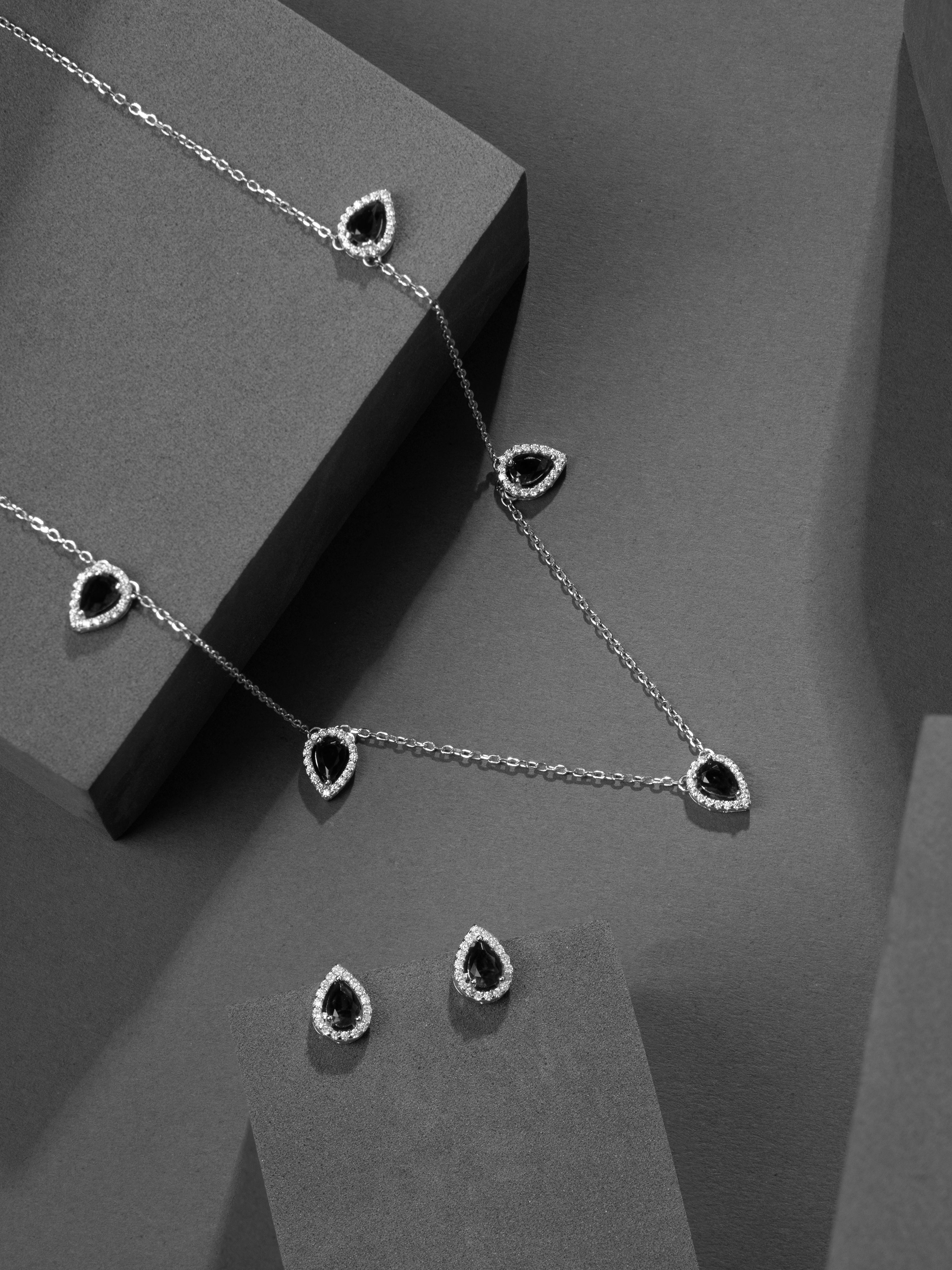 Jovira Eloria Set - Onyx Black