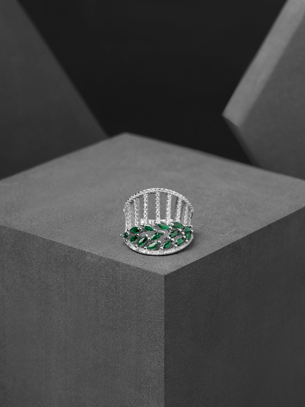 Enchanté Luxe Ring - Emerald