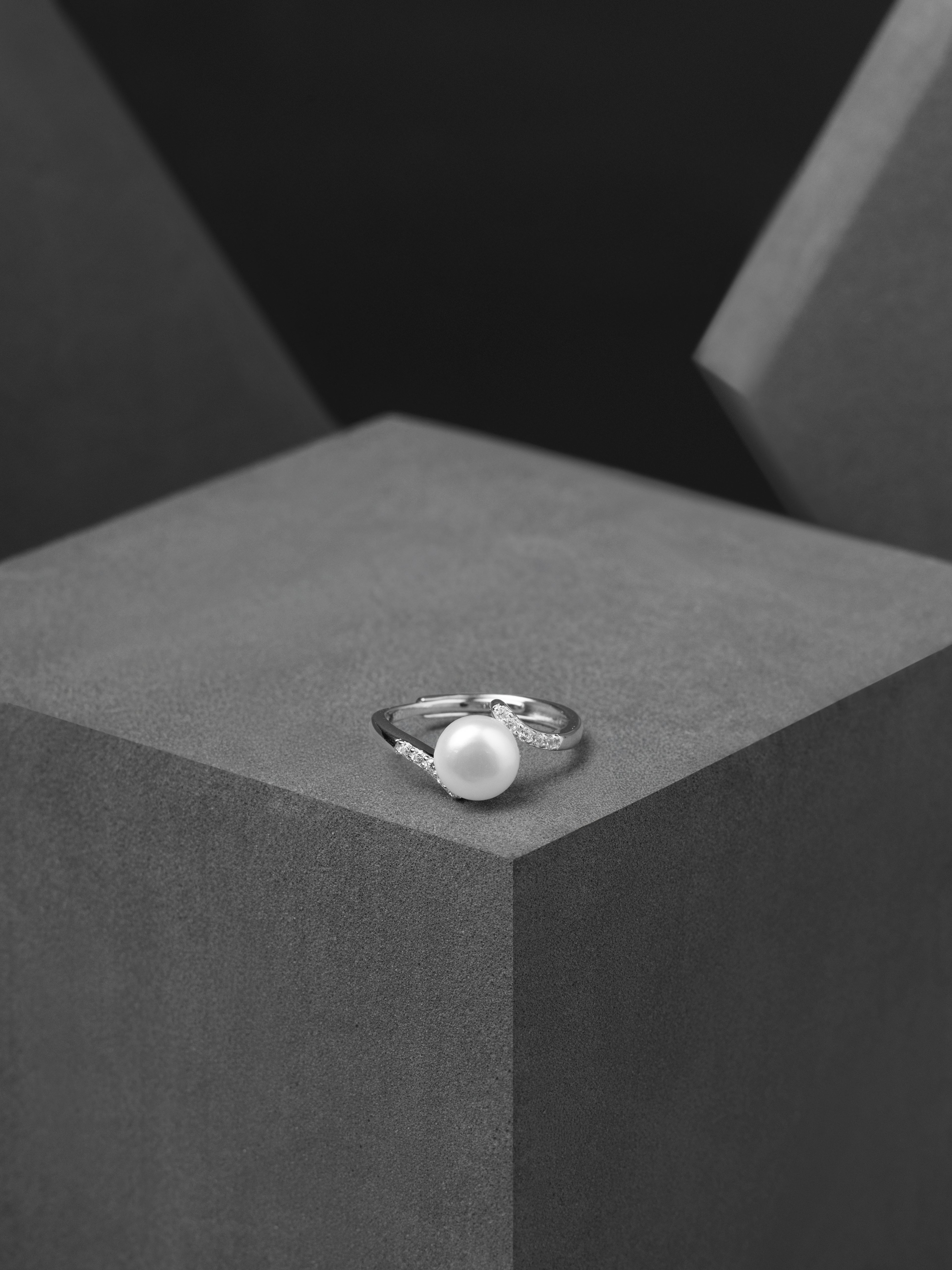 Luna Twisted Bloom Ring