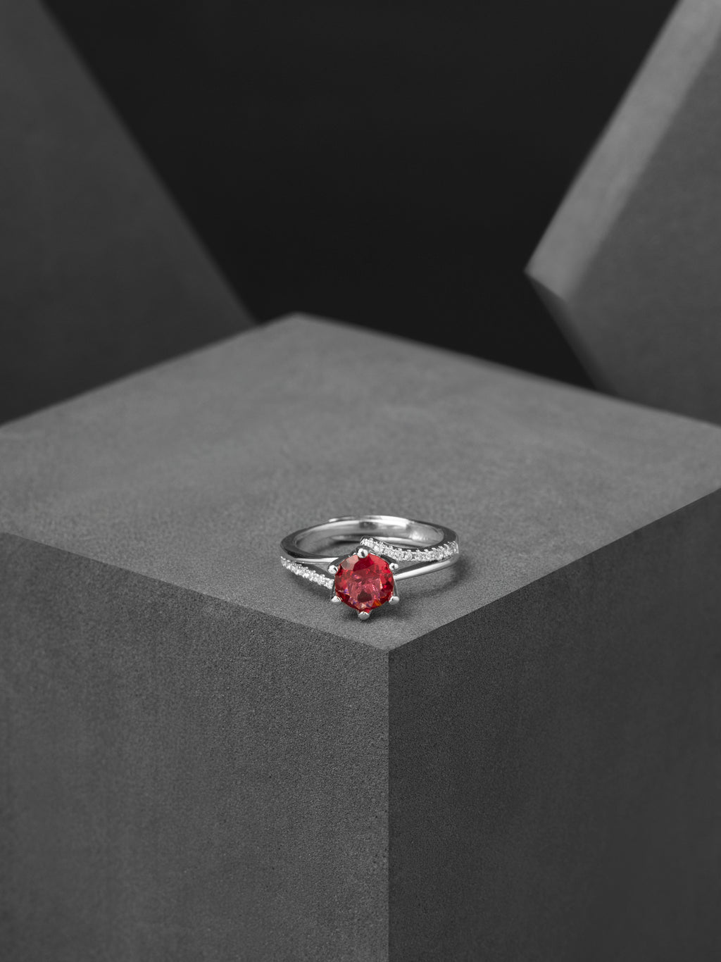 Crimson Halo RIng ( Twisted 6 Pointer)