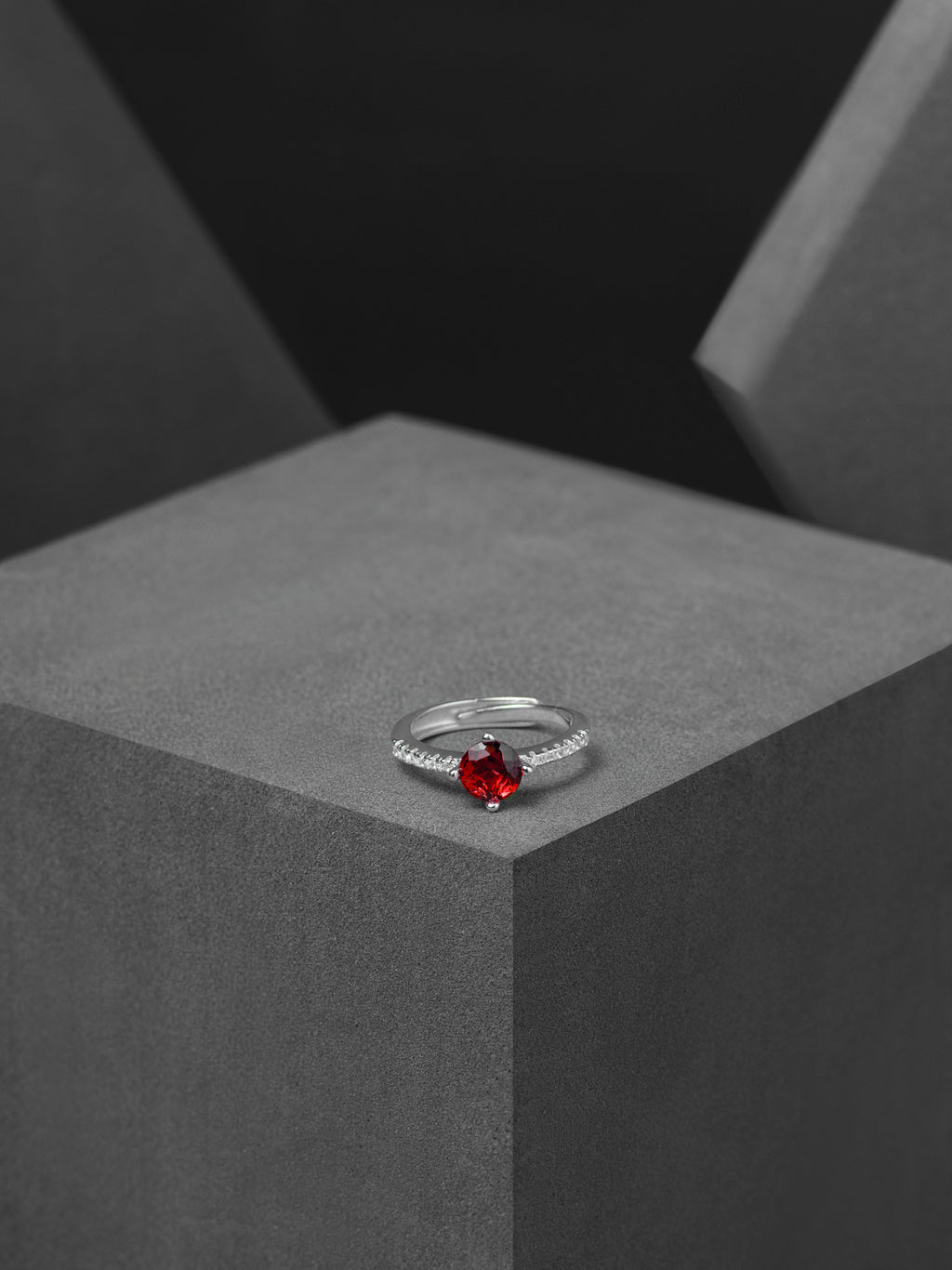Ruby Glow Ring (4 Pointer)