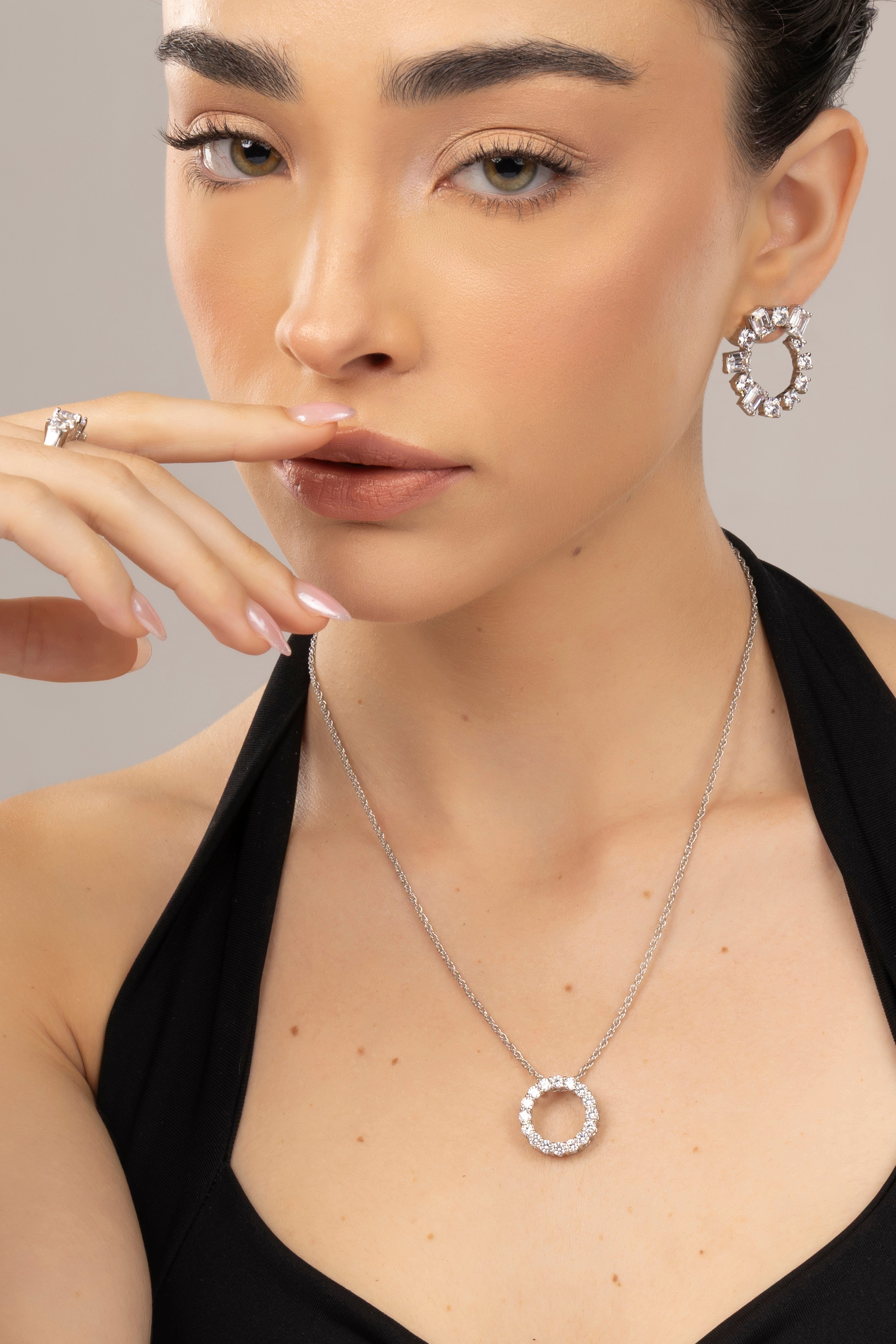 Celeste Halo Pendant Chain