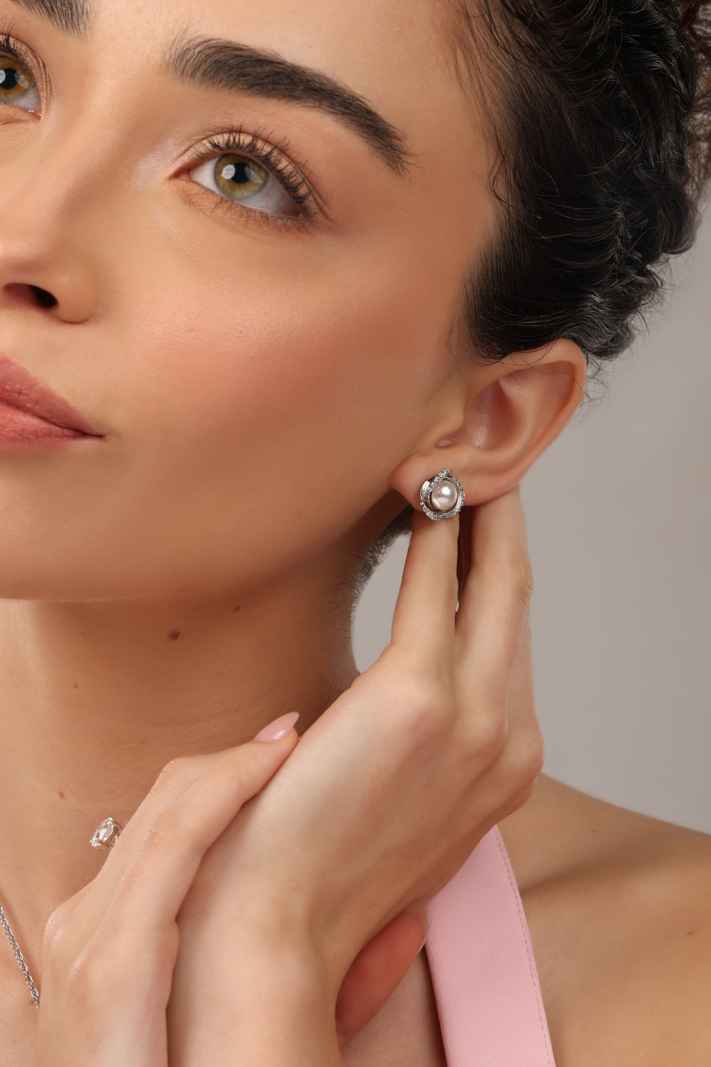 Pearl Embrace Stud Earrings