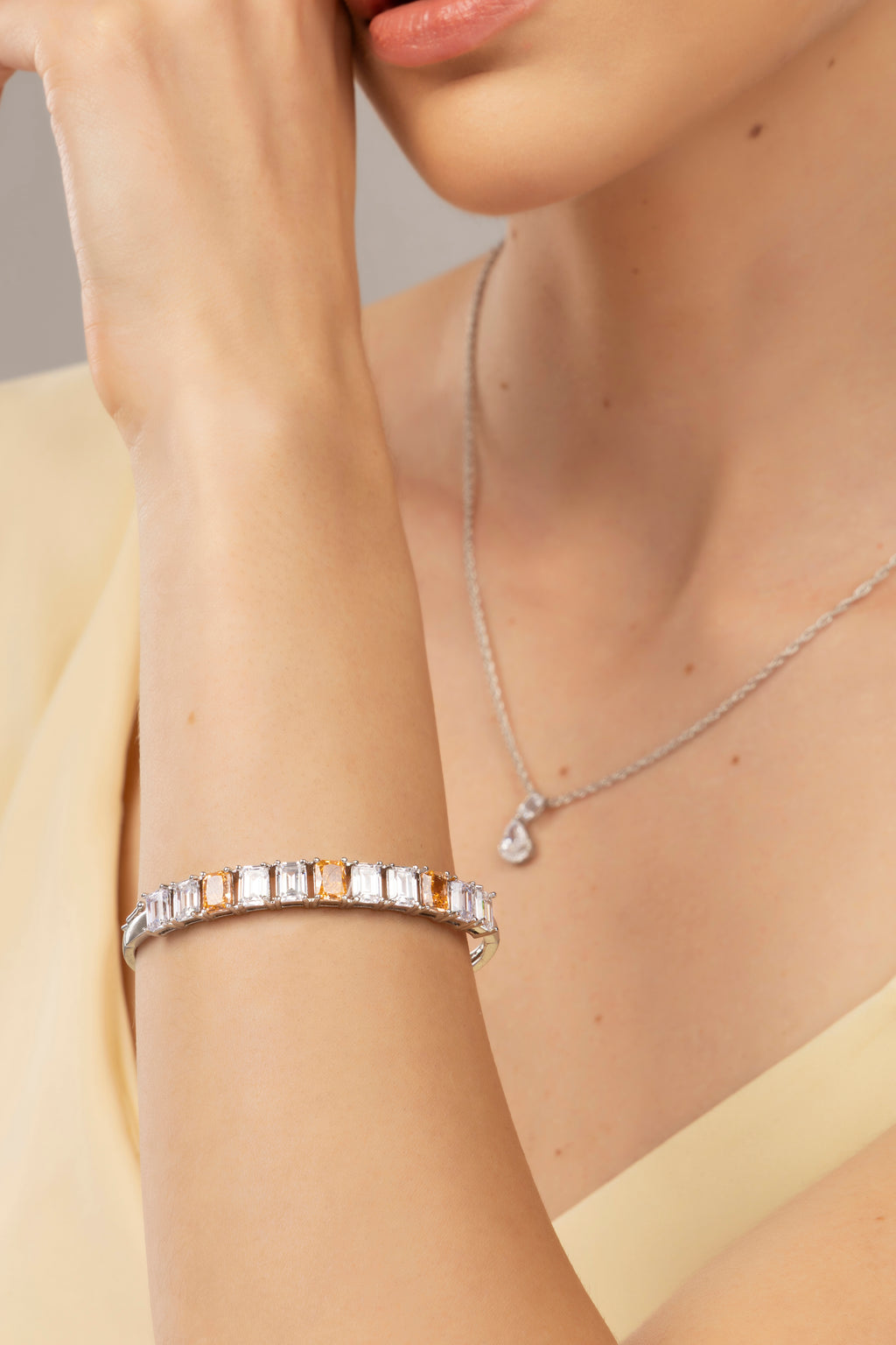 Champagne Crystal Elegance Kada