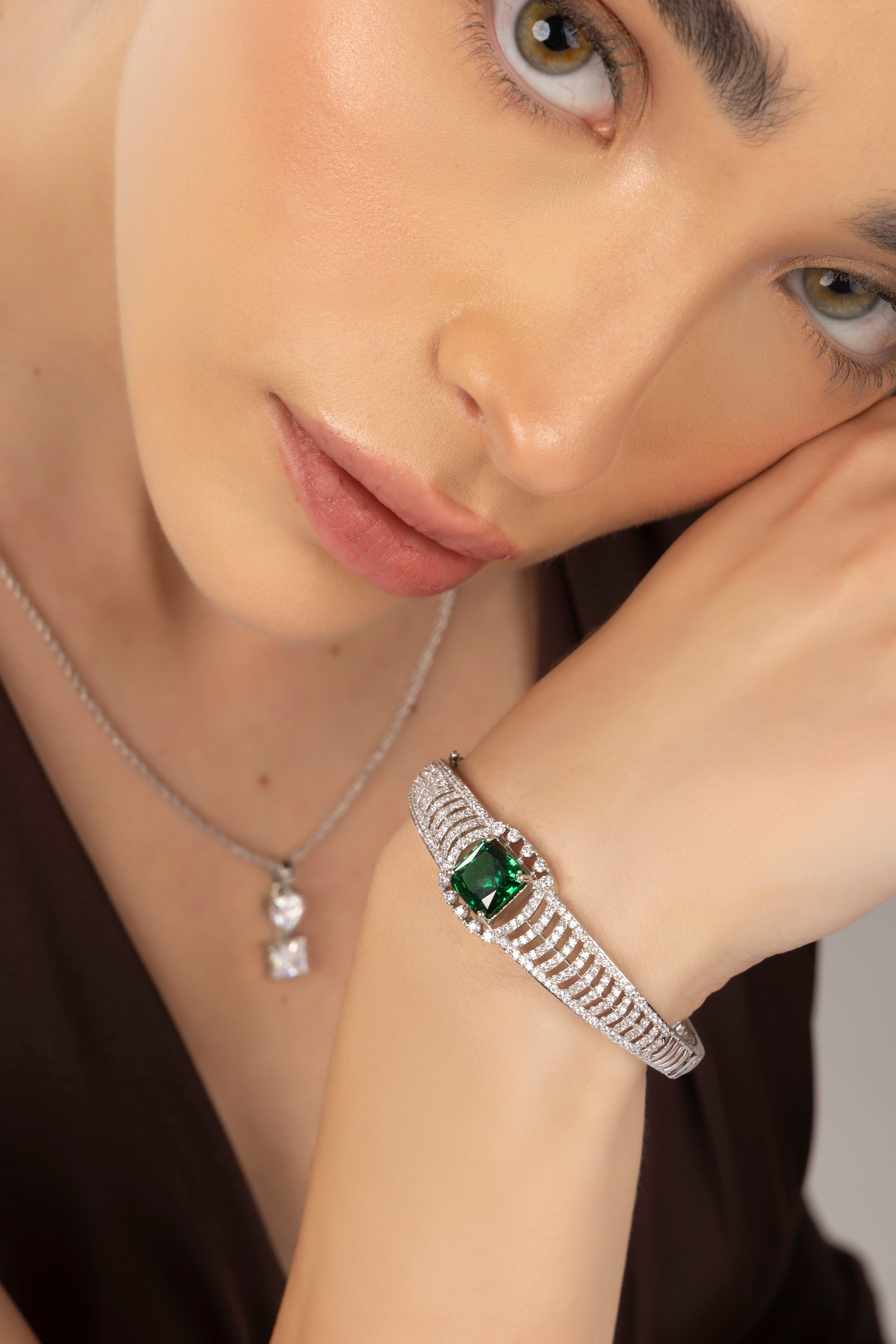 Emerald Majesty Pavé Kada