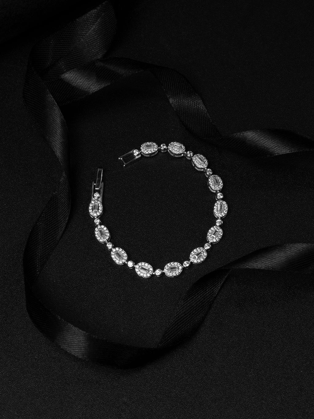 The Eternal Oval Silver Bracelet