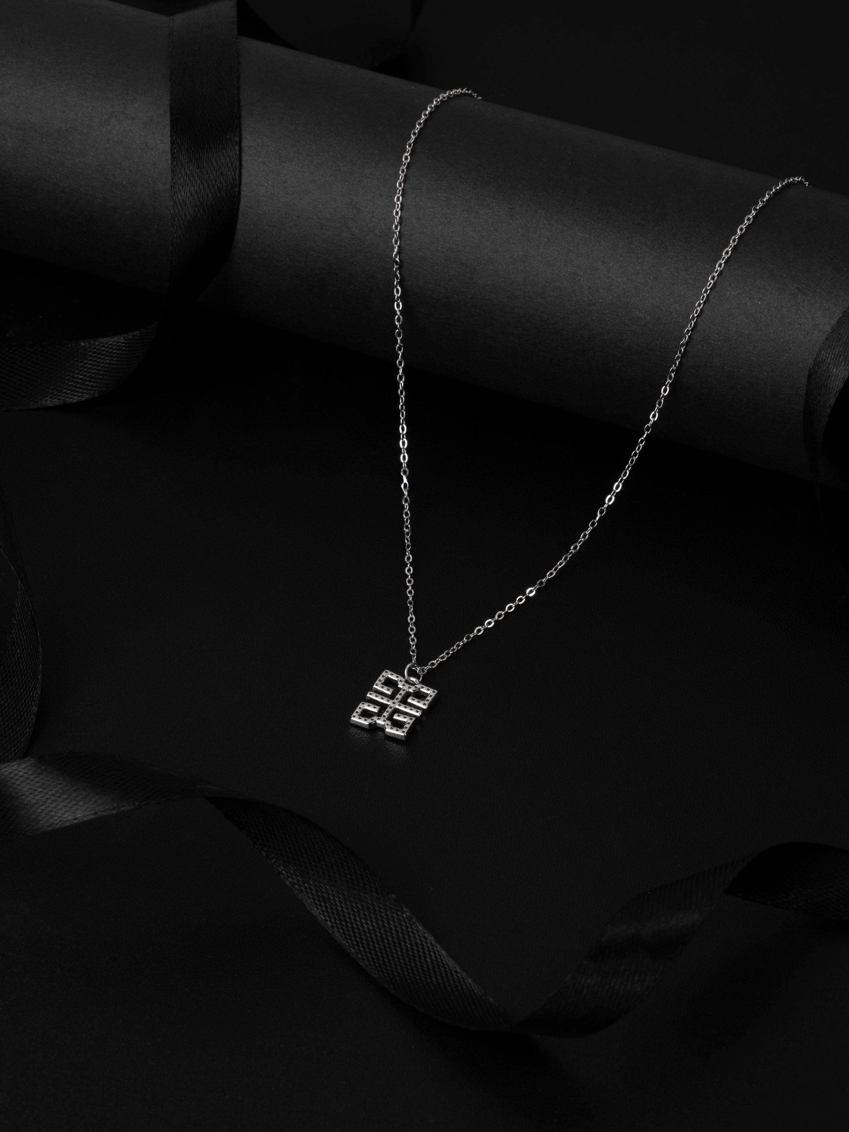 Jovira Veyra Pendant Chain