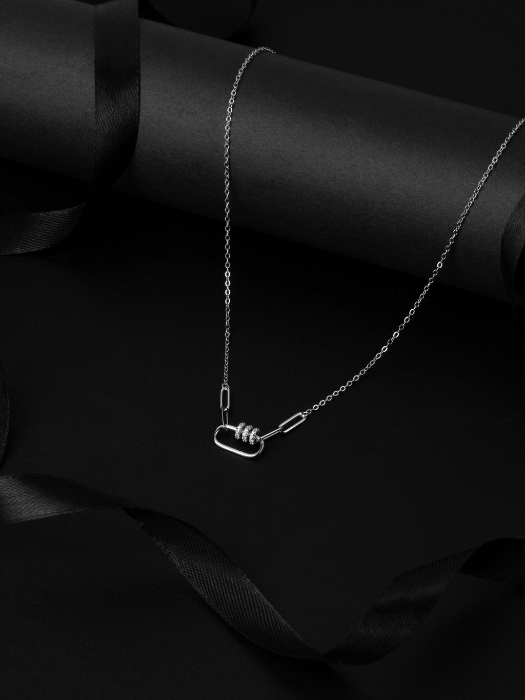 Jovira Vetra Pendant Chain