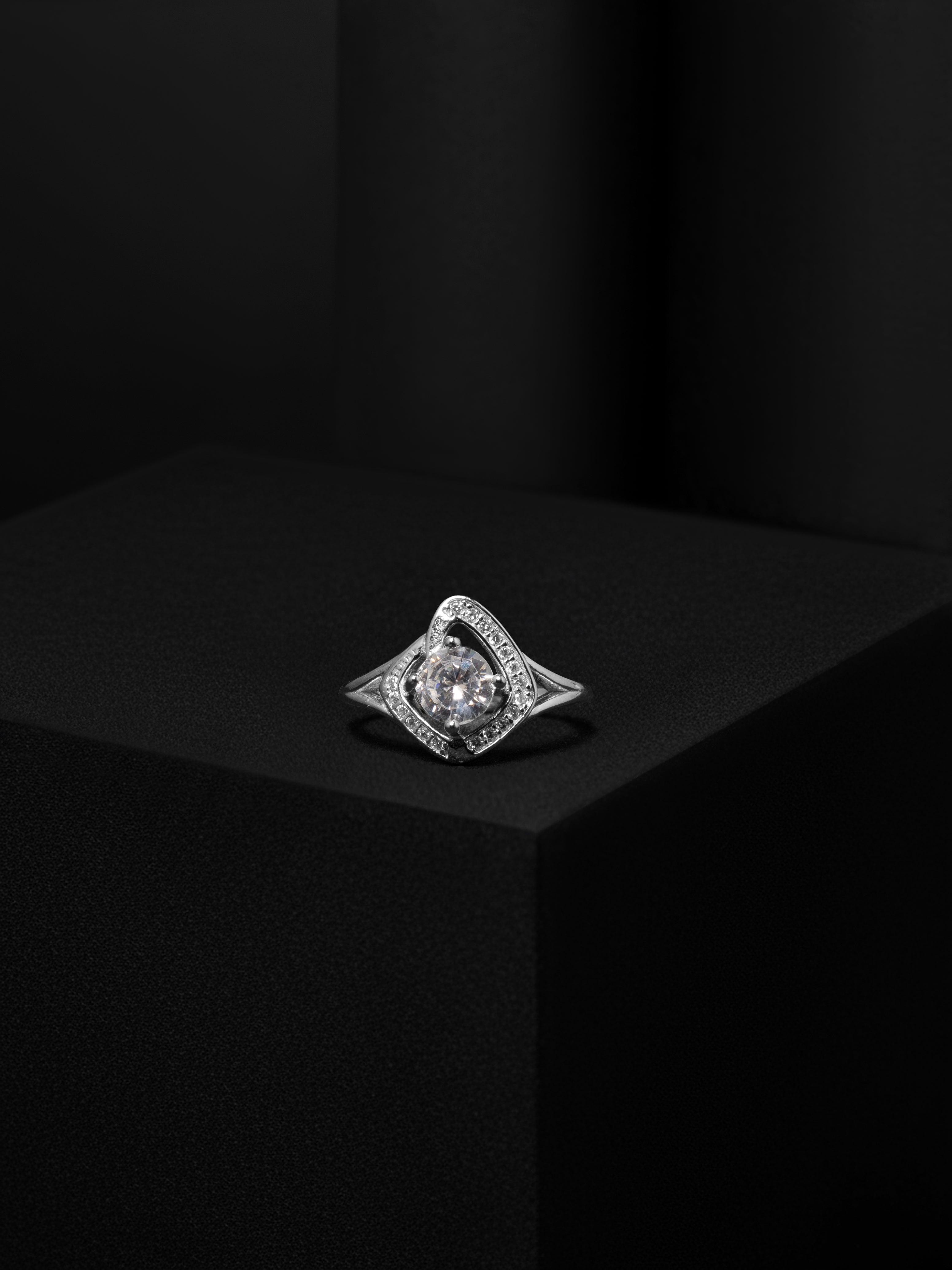 The Crescent Halo Ring