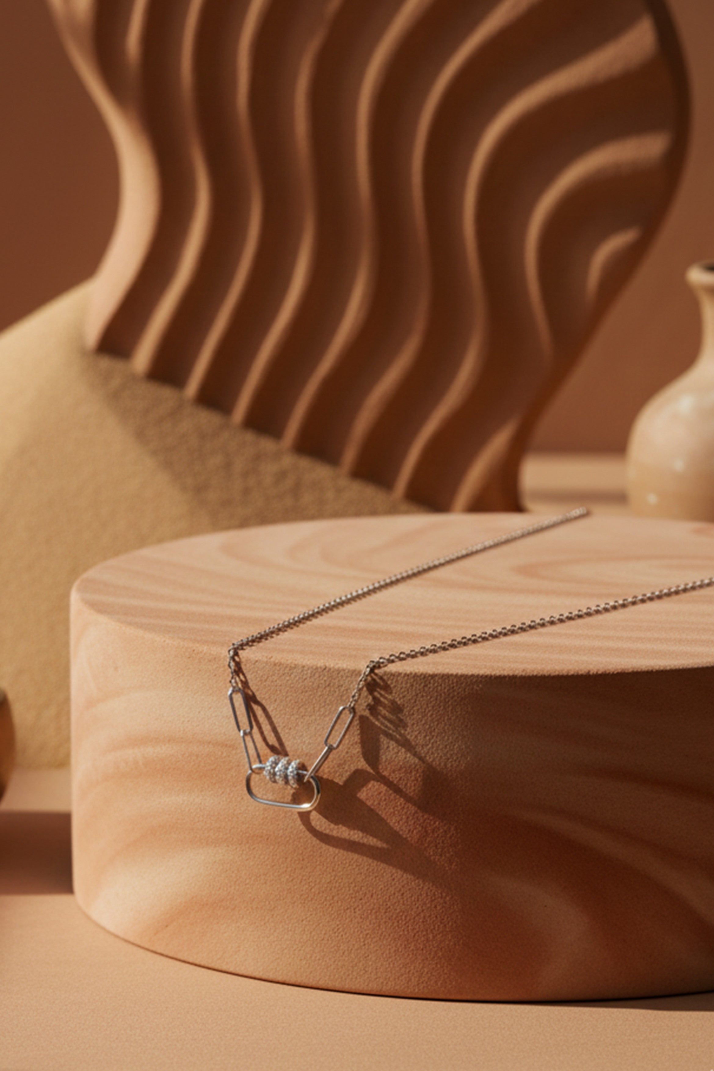 Jovira Vetra Pendant Chain