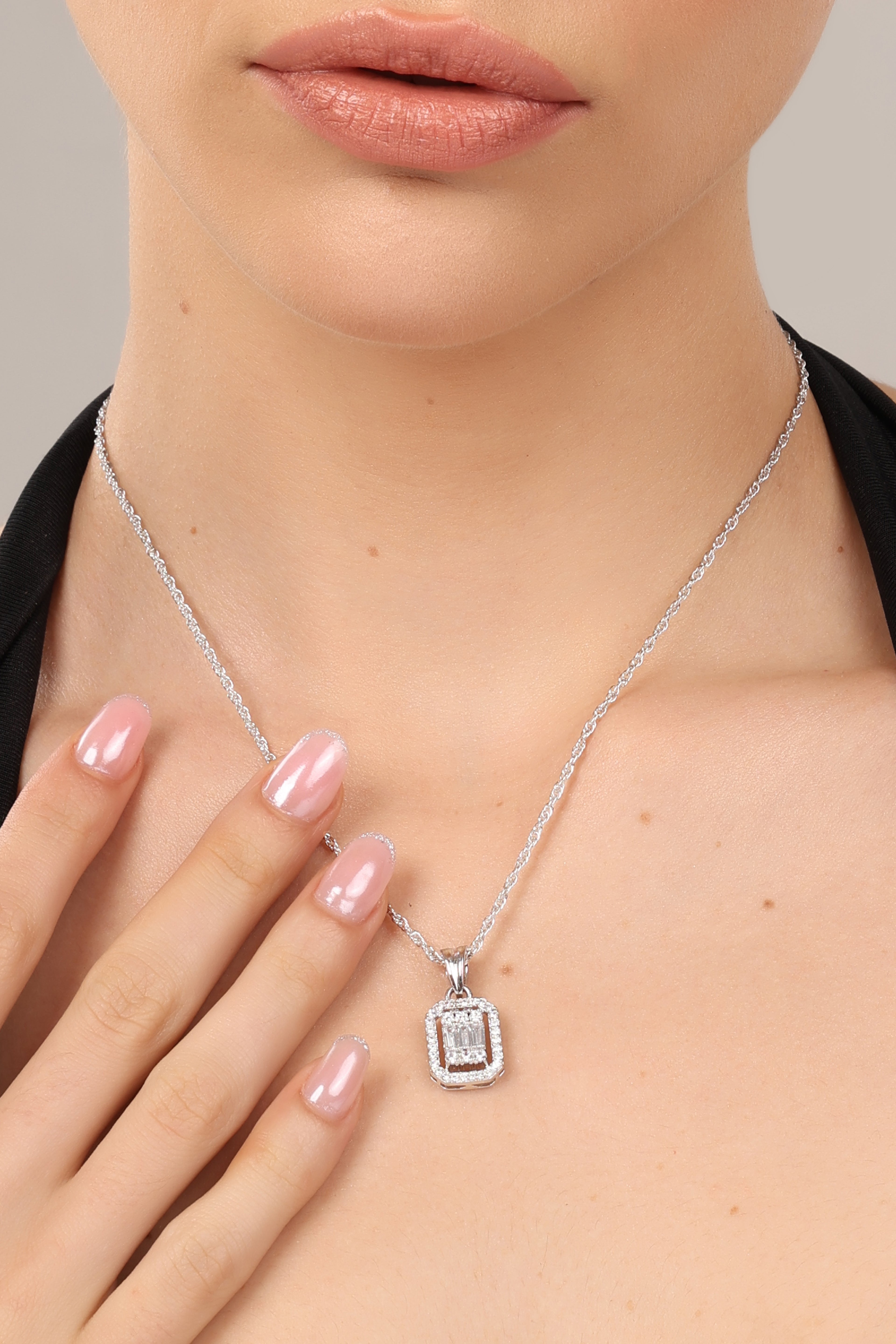 Aurelia Pendant Chain