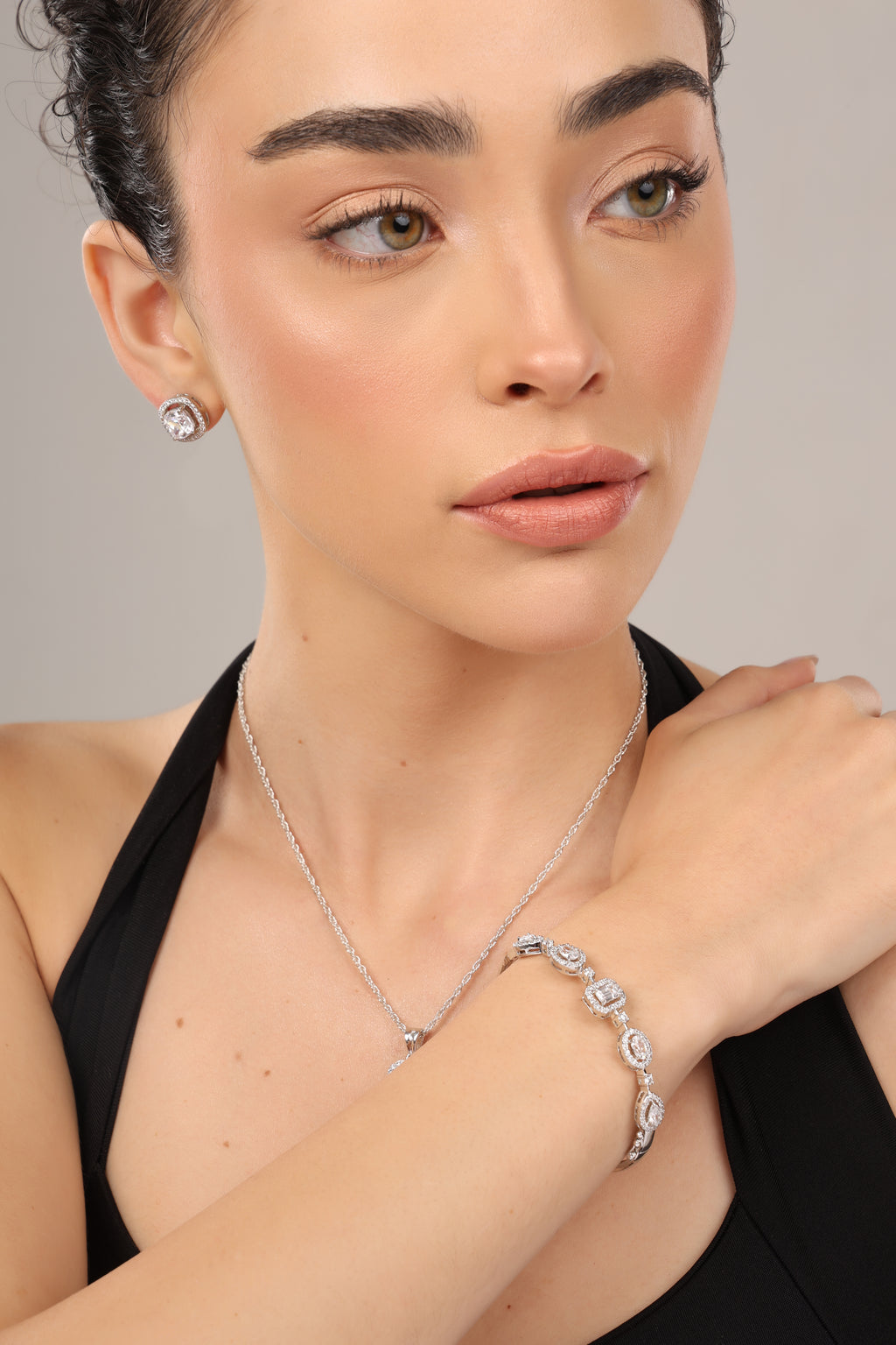 Lumière Carrée Studs
